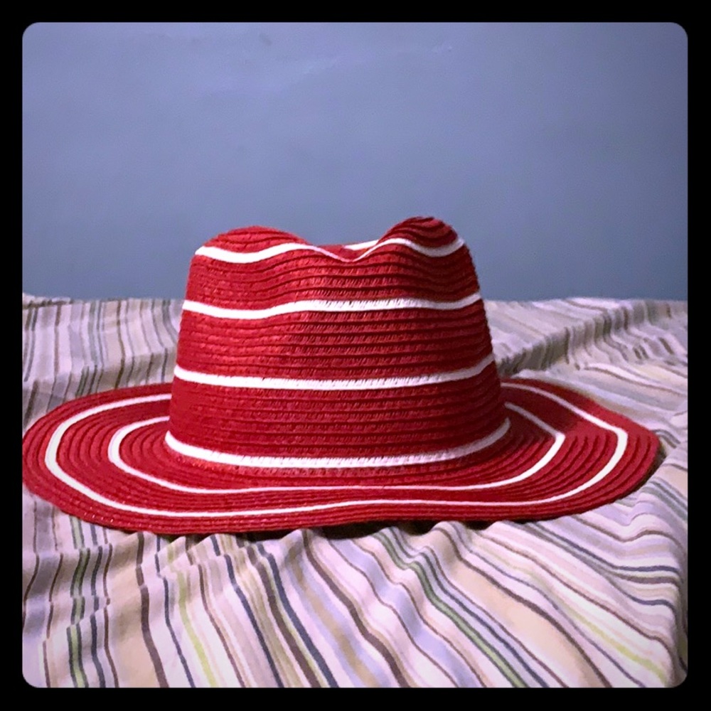 Red stripped hat
